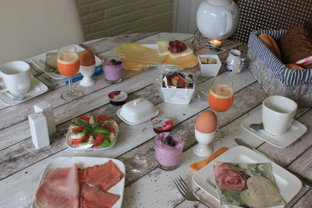 Kerstins Bed And Breakfast Egmond aan Zee Exterior photo